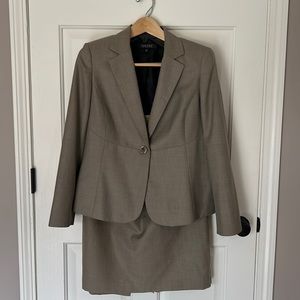 Kasper Suit 14 Tan